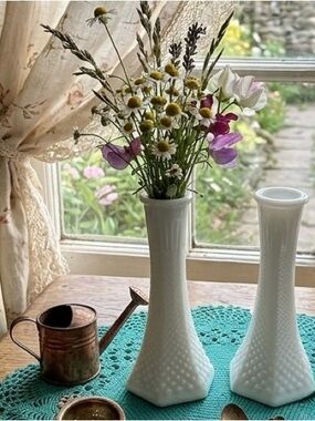 E.O.‎ Brody Co. Milk Glass 6 in Hobnail Vase Duo Cleveland Ohio # 1, 3 Vintage